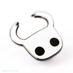 Knight Pin -The Yetee Shop HollowKnightPins05 MOCK a27dd71a abe6 4362 8401 721064496337